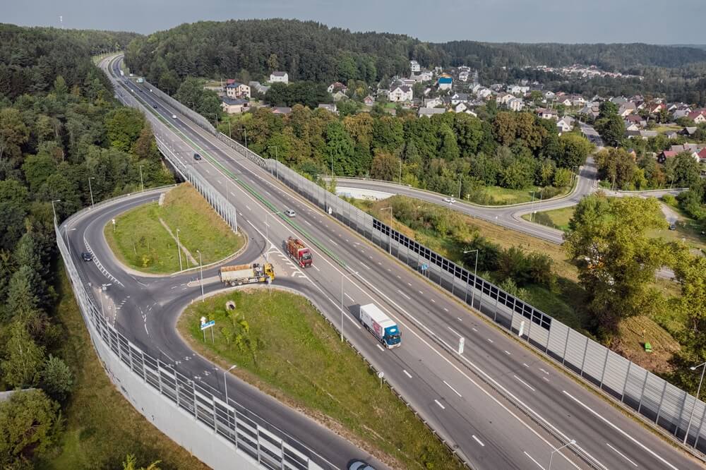 Lietuvos kelių apšvietimo sprendimams pradedama naudoti žalioji energija