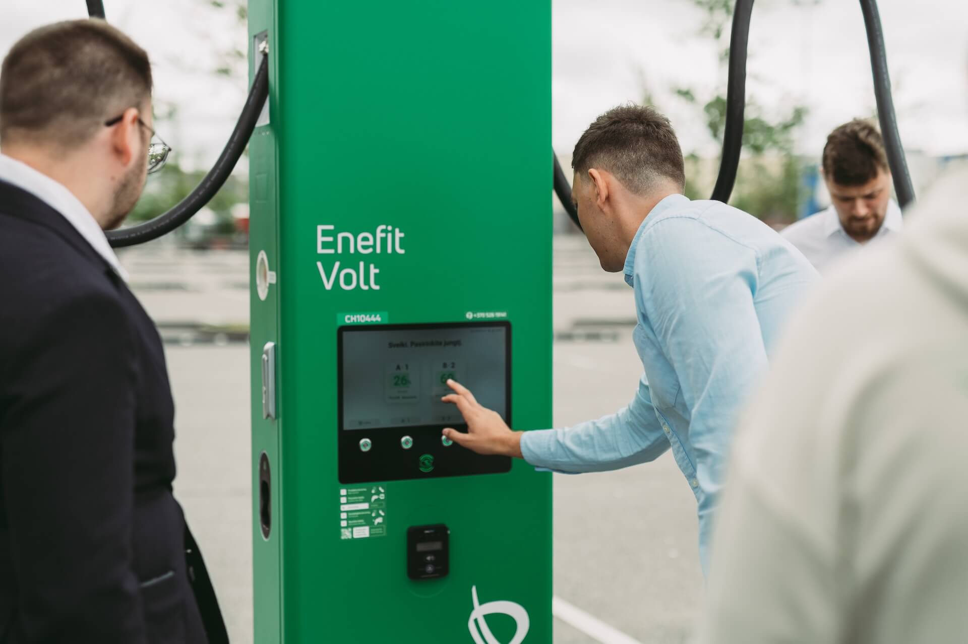 „Enefit Volt“ elektromobilių įkrovimo stoteles siūloma išbandyti nemokamai   